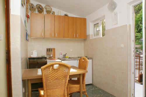 Apartments By The Sea Drasnice (Makarska) - 2644
