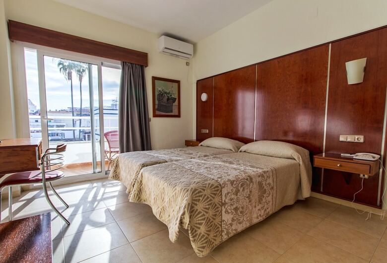 N.ch Hotel