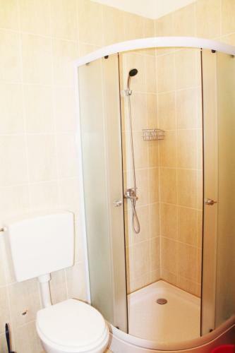 Apartments Gubo