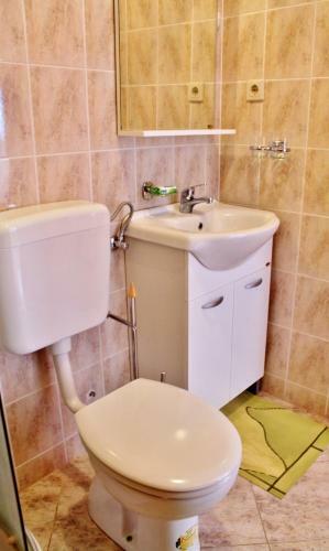 Apartments Gubo