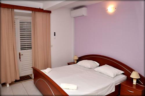 Apartments Lumbarda