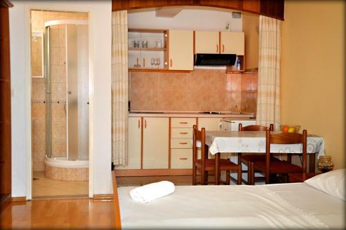 Apartments Lumbarda