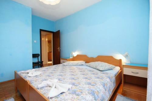 Apartments By The Sea Zavala (Hvar) - 8745