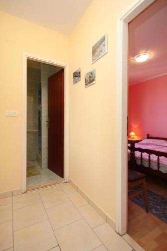 Apartments By The Sea Zavala (Hvar) - 8745