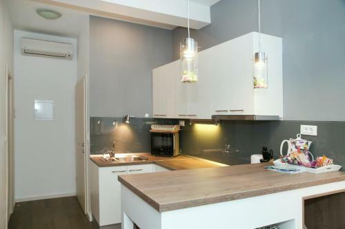 Anna Apartments