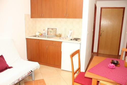 Hostal Apartments Dani
