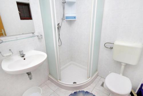 Apartments By The Sea Vinisce (Trogir) - 5982
