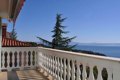 Two-bedroom Apartment Rabac Near Sea 3