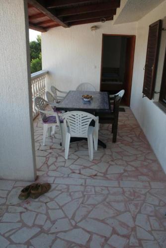 Apartments By The Sea Rogoznica - 4263