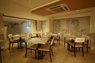Hotel Bawa Continental