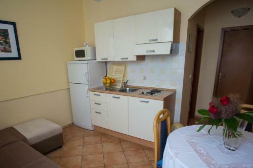 Apartment Orebic 4500d