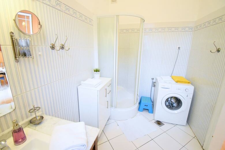 Donos Apartments