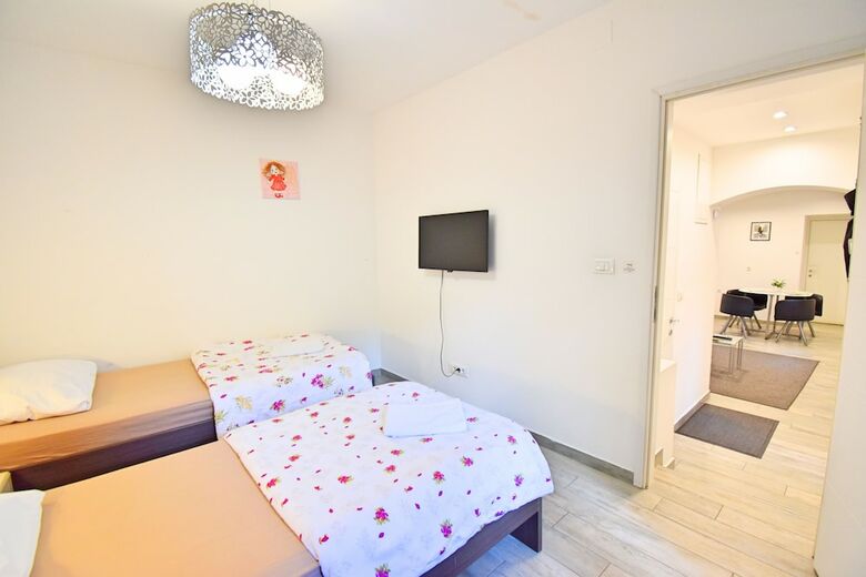 Donos Apartments