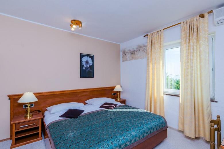 Apartments Nicol