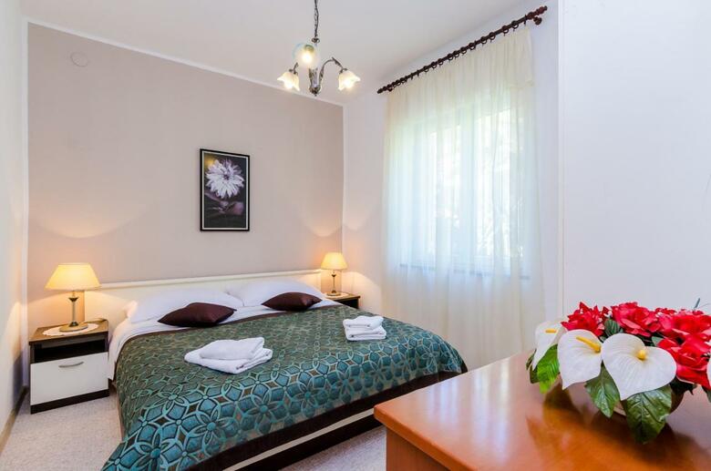 Apartments Nicol