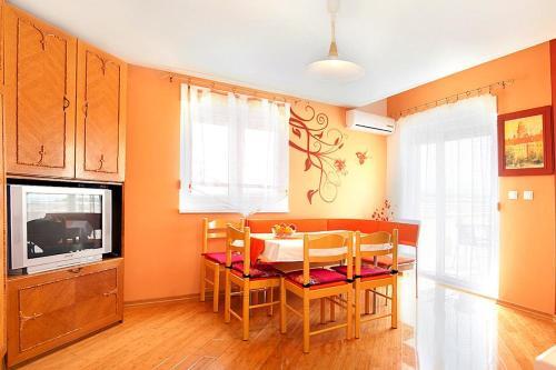 Apartment Vodice 10022a