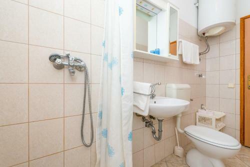 Hostal Guesthouse Ava