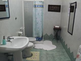 Hostal Robby's House B&B