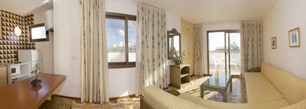 Apartamentos Bon Lloc