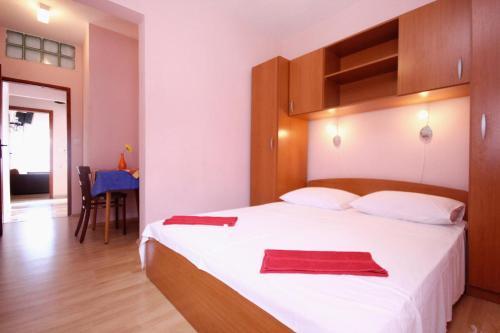 Apartment Orebic 10256a