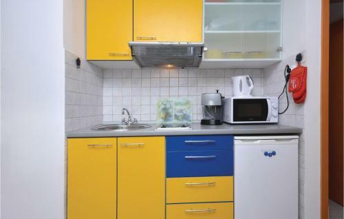 Apartment Split *lxxviii *