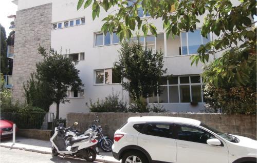 Apartment Split *lxxviii *