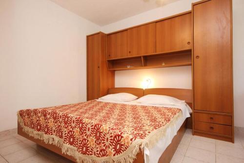 Apartment Orebic 10093a