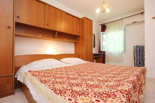 Apartment Orebic 10093a