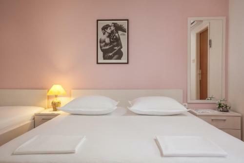 Hostal Guest House Damir