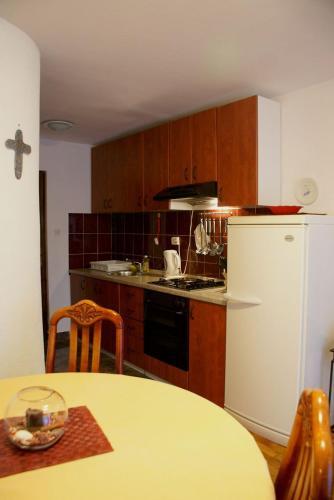 Apartment Ema A1