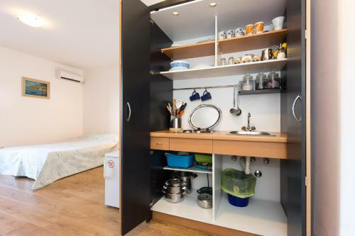 Studio Apartment Vinko T