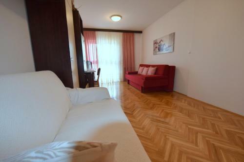 Apartment Mirjana