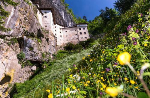 Postojna Cave Hotel Jama