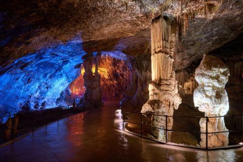 Postojna Cave Hotel Jama