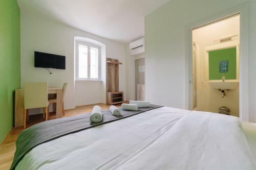 Hostal Piranika
