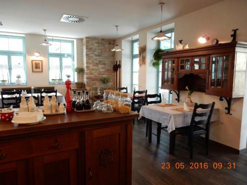 Hostal Guest House Parma
