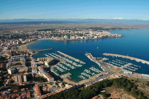 Apartamentos Riells Park