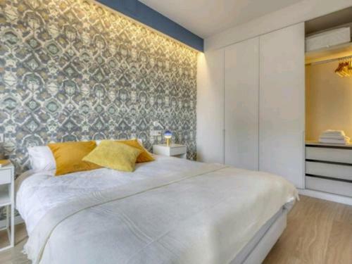 Rambla Batll� Apartments