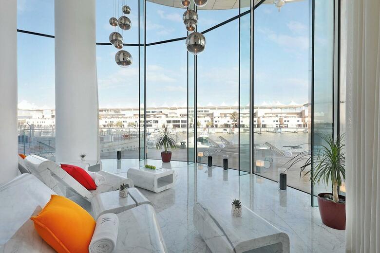 Hotel Yas Viceroy