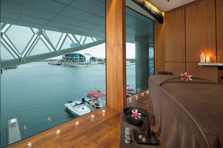 Hotel Yas Viceroy