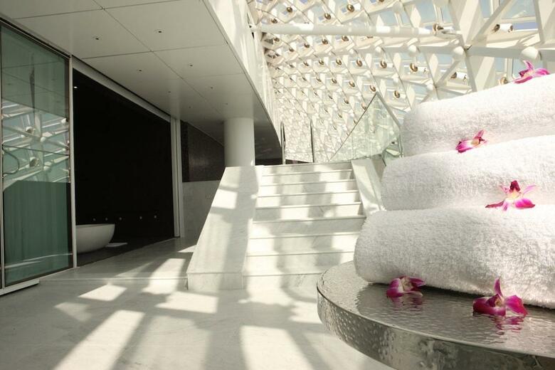 Hotel Yas Viceroy