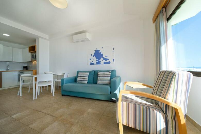 Salt Apartments Reina Sol