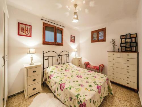 Ten-bedroom Holiday Home In Alcanar Platja