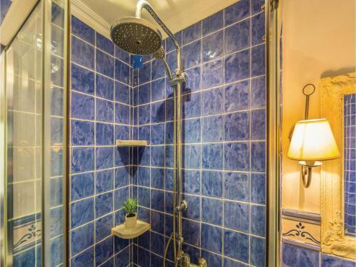 Ten-bedroom Holiday Home In Alcanar Platja