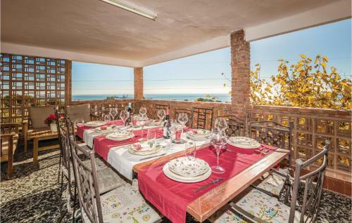 Ten-bedroom Holiday Home In Alcanar Platja