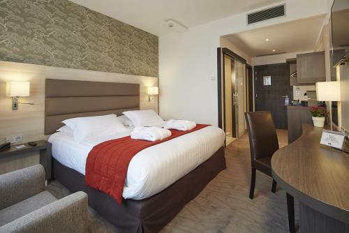 Kyriad Prestige Lyon Est - Saint Priest Eurexpo Hotel And Spa
