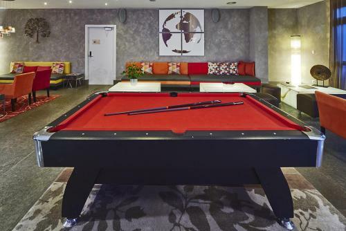 Kyriad Prestige Lyon Est - Saint Priest Eurexpo Hotel And Spa