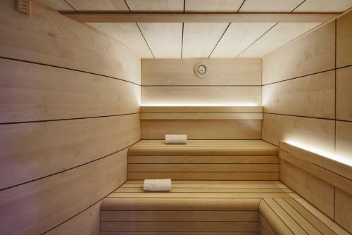 Kyriad Prestige Lyon Est - Saint Priest Eurexpo Hotel And Spa