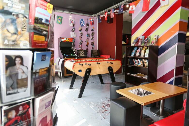 Hostal Le Montclair Hostel