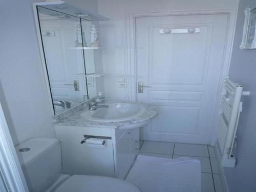 Apartment Rue Travot